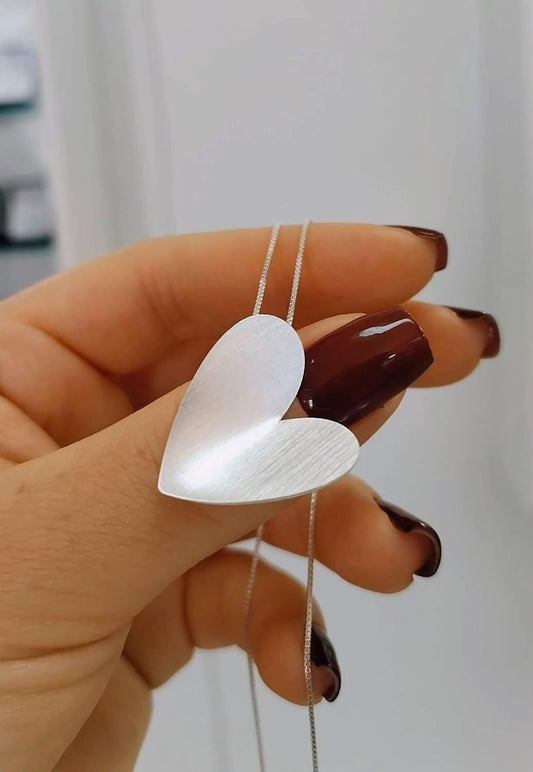 Collar Corazón Satinado 🤍