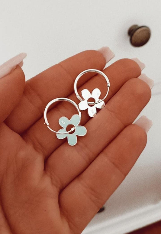 Argollas Con Flor Colgantes
